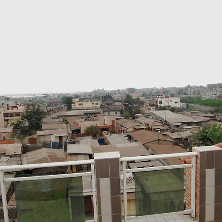 Hotel Residence Jeanne D'Arc Cotonou Buitenkant foto