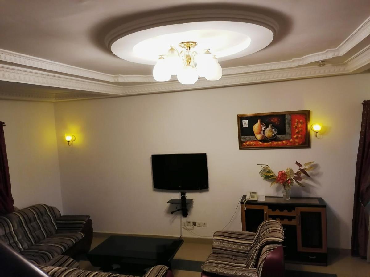 Hotel Residence Jeanne D'Arc Cotonou Buitenkant foto