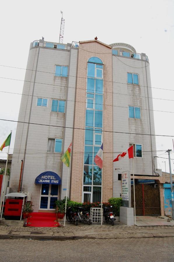 Hotel Residence Jeanne D'Arc Cotonou Buitenkant foto